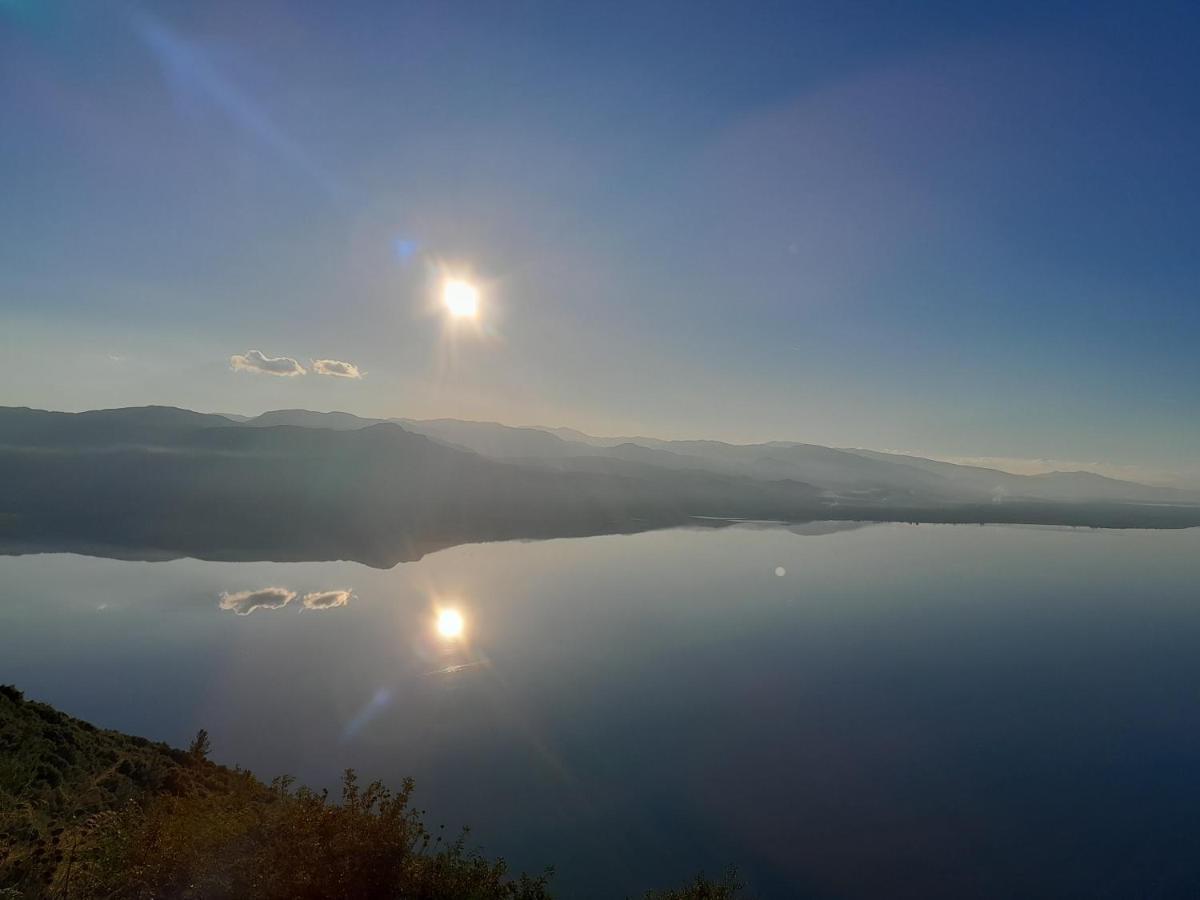 The Lake House" -Trichonida Lake Marathias  Экстерьер фото